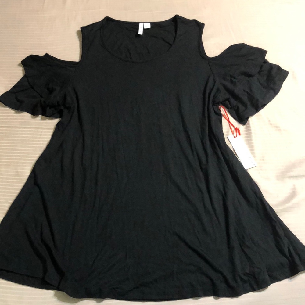 Elle cold shoulder